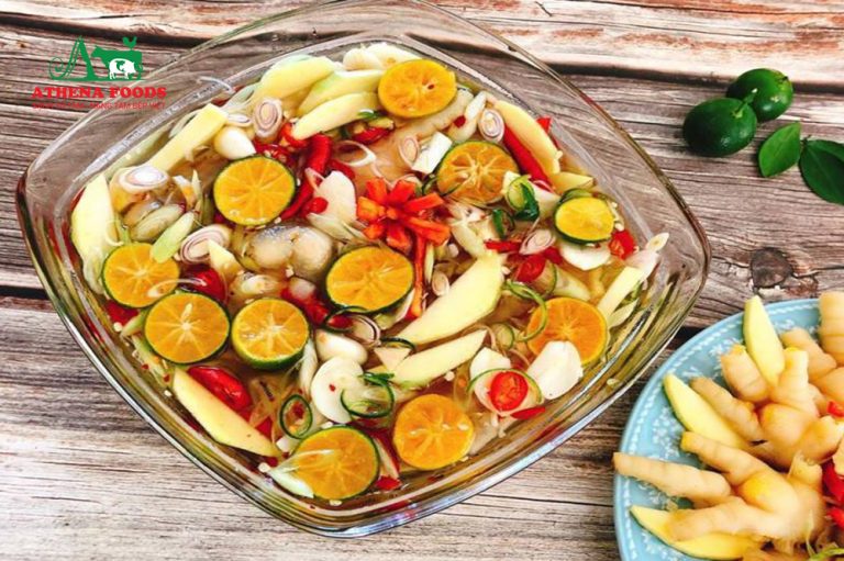 Chân gà rút xương ngâm sả tắc – giòn, ngon hơn ngoài hàng