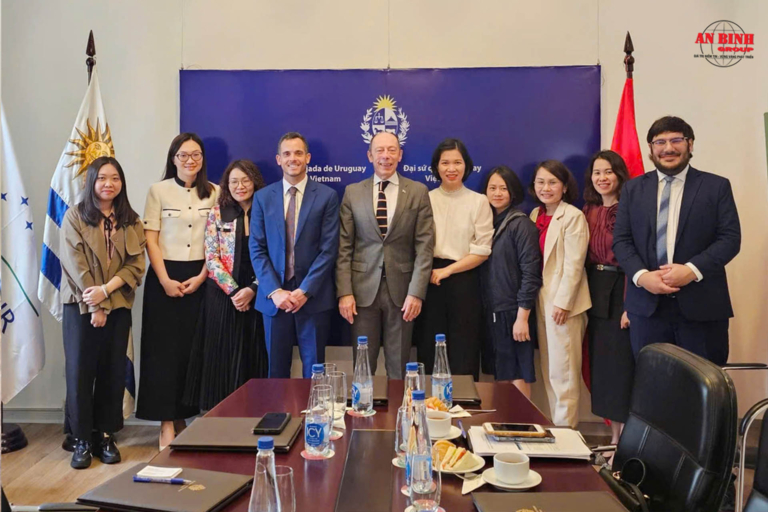 An Bình Group Meets and Works with the Embassy of Uruguay