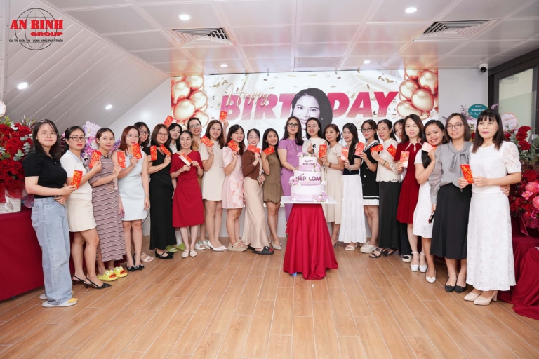An Bình Group hân hoan tổ chức sinh nhật Sếp Loan